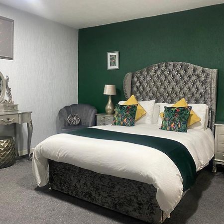 Giffnock Saphire Glasgow Apartments מראה חיצוני תמונה